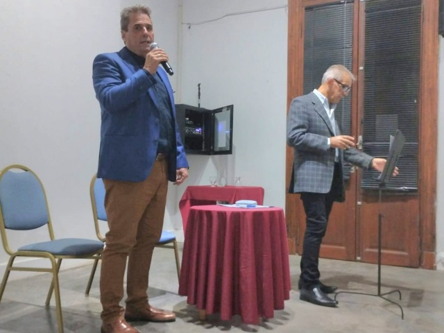 Con una sala colmada, fue presentada �Lazos del tiempo�